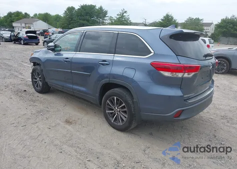 2018 Toyota Highlander Xle из США, поврежденный, VIN 5TDJZRFHXJS879100